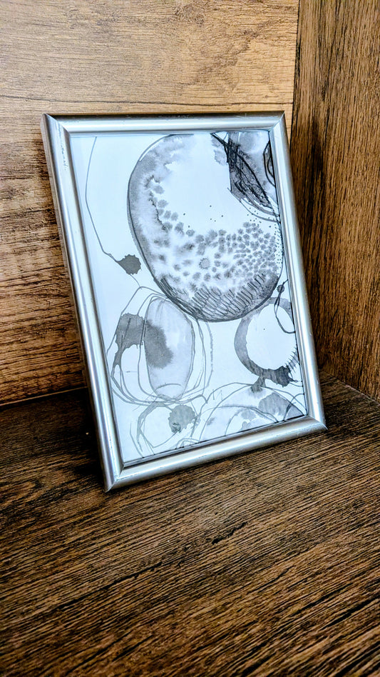 Håndlavet illustration: "Ro", 12.8x17.9cm, Blæk, Sort.